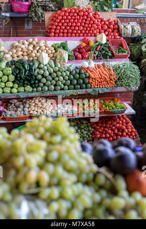 Oaxaca, Oaxaca, Messico - Il Mercado Zonal Las Flores, un mercato di prossimità in Las Flores quartiere. Foto Stock