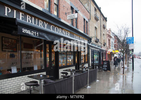 Angolo Piebury Pie Shop on Holloway Rd - London N7 Foto Stock