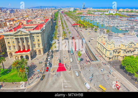 Barcellona- capitale dell autonomia della Catalogna. Panorama dal monumento a Cristoforo Colombo su Barcellona. Spagna. Foto Stock