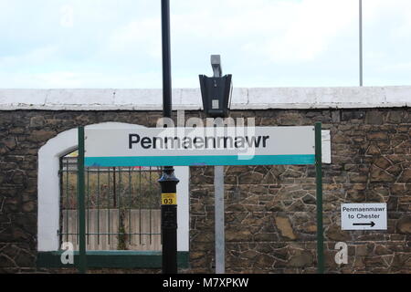 Penmeanmawr stazione ferroviaria, Galles Foto Stock