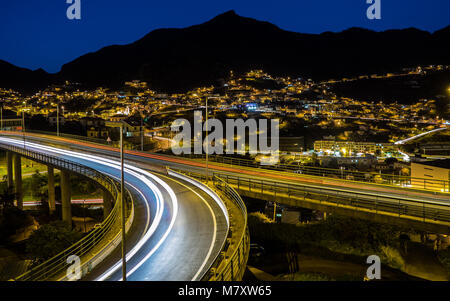 Sentieri di luce in prossimità di Machico, di Madera Foto Stock