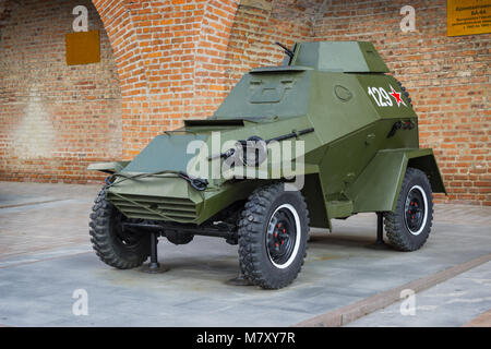 RUSSIA, Nizhny Novgorod - Agosto 06, 2014: furgoni blindati BA-64 II Guerra Mondiale. Mostra a Nizhny Novgorod Cremlino è aperto tutto l anno Foto Stock