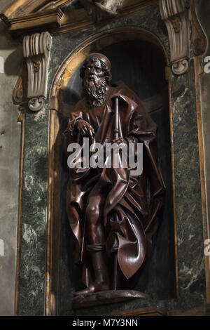 Statua lignea di San Rocco (1510) da scultore tedesco Veit Stoss (Veit Stoß) nella Basilica della Santissima Annunziata (Basilica della Santissima Annunziata di Firenze, Toscana, Italia. Foto Stock