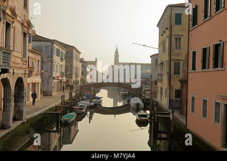 Chioggia, Italia - 28 gennaio 2018. La città di Chioggia centro storico della città. Canal Vena con barche. Foto Stock