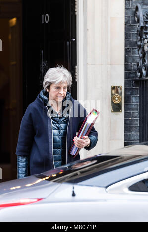 Londra, 14 marzo 2018 il Primo Ministro Theresa Maggio lascia 10 Downing Street Credit Ian Davidson/Alamy Live News Foto Stock