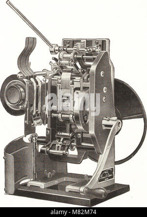 Catalogo di stereopticons, motion picture macchine, apparecchio di proiezione - prodotta ed importata dalla McIntosh Stereopticon Company (1915) (14592829390) Foto Stock