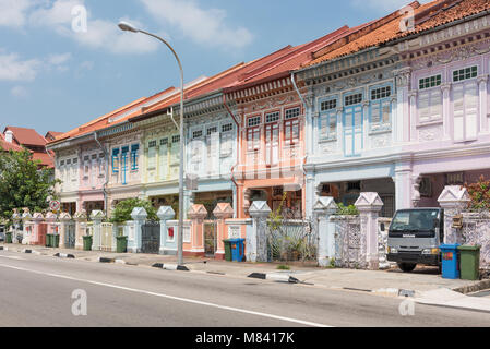 Negozio di patrimonio case lungo Joo Chiat Road Foto Stock