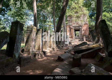 Prasat Krahom a Koh Ker tempio, Cambogia Foto Stock