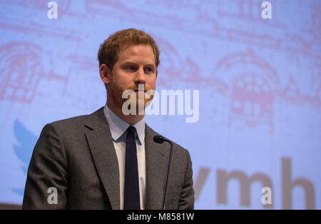 Il principe Harry offre un discorso in occasione dell'annuale per veterani della Salute Mentale conferenza presso il King's College di Londra. Foto Stock