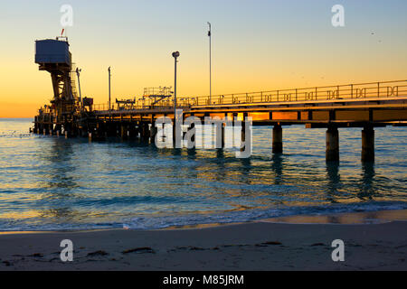 Cockburn molo di cemento, Woodman punto Western Australia al tramonto Foto Stock