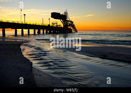 Cockburn molo di cemento, Woodman punto Western Australia al tramonto Foto Stock