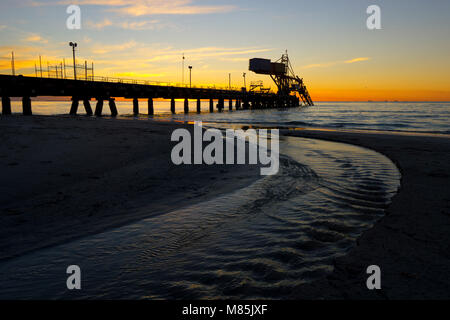 Cockburn molo di cemento, Woodman punto Western Australia al tramonto Foto Stock