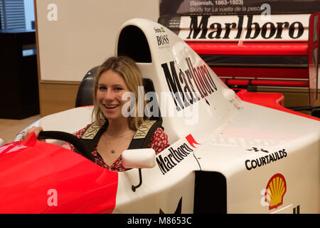 Londra, Regno Unito. Xv Mar, 2018.La finale Grand Prix di Monaco-winning 1993 McLaren-Ford MP4/8una Formula 1 racing monoposto, è attualmente in mostra al Bonhams New Bond Street prima del suo trasferimento a Bonhams Vendita di Monaco il 11 maggio. Credito: Keith Larby/Alamy Live News Foto Stock