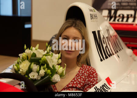 Londra, Regno Unito. Xv Mar, 2018.La finale Grand Prix di Monaco-winning 1993 McLaren-Ford MP4/8una Formula 1 racing monoposto, è attualmente in mostra al Bonhams New Bond Street prima del suo trasferimento a Bonhams Vendita di Monaco il 11 maggio. Credito: Keith Larby/Alamy Live News Foto Stock