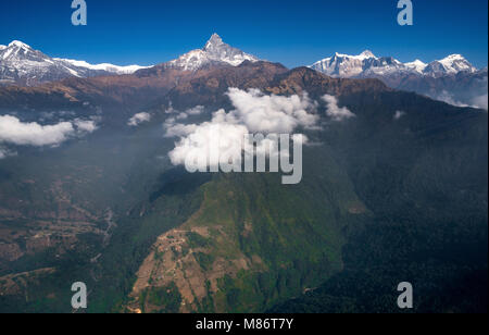 Vista dal piano di Ulm o trike oltre a Pokhara e Machapuchare in Nepal Foto Stock