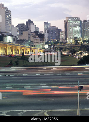 Rua Assembleia, Jandaia Street, Jaceguai viadotto, Avenida 23 de Maio, Liberdade, Sao Paulo, Brasile Foto Stock