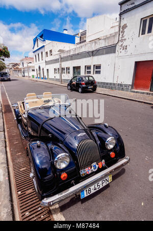Auto d'epoca in Vila Franca do Campo, isola Sao Miguel, Azzorre, Portogallo Foto Stock
