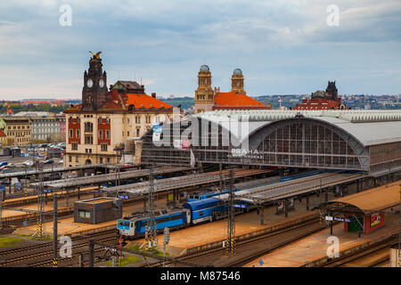 Praga, Repubblica Ceca - 29 Aprile 2017: vista panoramica della stazione principale Foto Stock