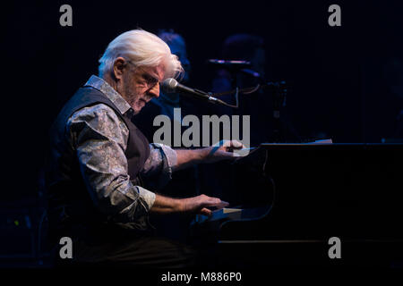 Londra, Regno Unito. Il 15 marzo, 2018. Michael McDonald esecuzione dal vivo sul palco a Eventim Hammersmith Apollo di Londra. Foto Data: giovedì, 15 marzo 2018. Foto: Alamy Live News Foto Stock