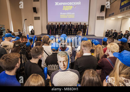 Mosca Mosca, Russia. 16 Mar, 2018. Rally del candidato presidenziale per il russo elezioni 2018, Vladimir Zhirinovsky, nella sede del partito LPDR a Mosca. Credito: Celestino Arce/ZUMA filo/Alamy Live News Foto Stock