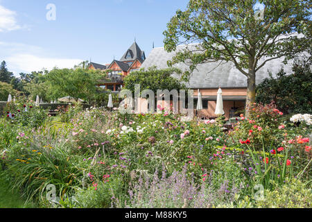 Giardino a Pegasus Bay cantina e ristorante, Waipara, North Canterbury, regione di Canterbury, Nuova Zelanda Foto Stock