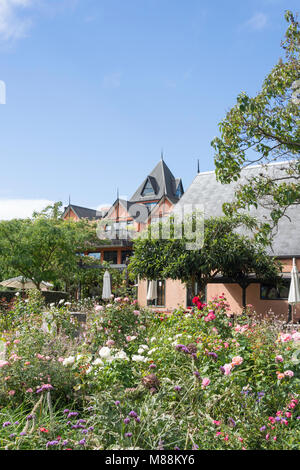 Giardino a Pegasus Bay cantina e ristorante, Waipara, North Canterbury, regione di Canterbury, Nuova Zelanda Foto Stock