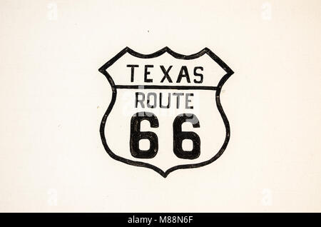 Route 66 in Texas dipinto all'interno della US Highway Protezione con lettere in nero su sfondo bianco Foto Stock