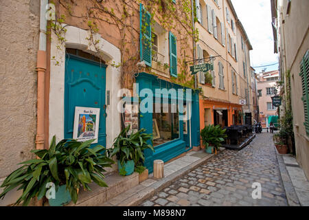 Galleria d'arte Henri Sié in un piccolo vicolo, città vecchia di Saint-Tropez, riviera francese, il sud della Francia, Cote d'Azur, in Francia, in Europa Foto Stock