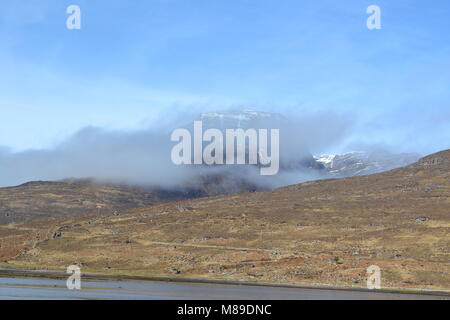 "Torridon' 'applecross con isola di Skye visibile sullo sfondo' 'shieldaig' 'bealach na ba' 'terza strada più alta nel Regno Unito' 'wester ross'. Foto Stock