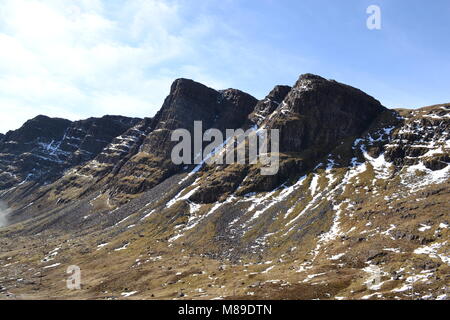 "Torridon' 'applecross con isola di Skye visibile sullo sfondo' 'shieldaig' 'bealach na ba' 'terza strada più alta nel Regno Unito' 'wester ross'. Foto Stock