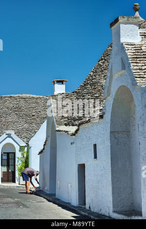 Kegelbauten (Trulli) a Alberobello Foto Stock