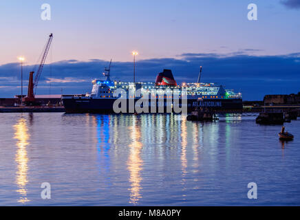 Porto di Praia da Vitoria, isola Terceira, Azzorre, Portogallo Foto Stock