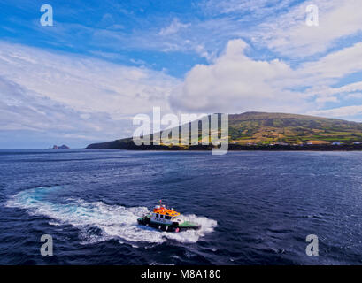 Barca pilota sulla costa della Graciosa Island, Azzorre, Portogallo Foto Stock