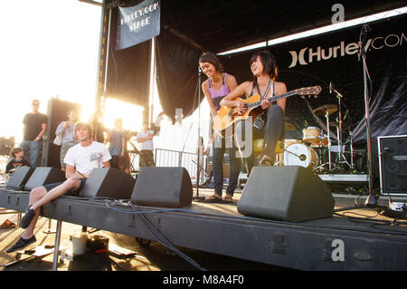 Meg & Dia esegue sul palco durante il Vans warped tour 2007. Foto Stock