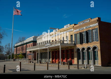 Sacramento, Feb 21: Pomeriggio vista del famoso Old Sacramento storico quartiere su FEB 21, 2018 a Sacramento, California Foto Stock