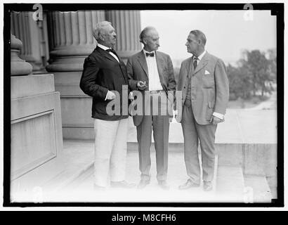 Caduta, ALBERT BACON. Il senatore da NEW MEXICO, 1912-1921; Segretario degli Interni, 1921-1923. MARCUS SMITH; caduta; il senatore BRANDEGEE LCCN2016870377 Foto Stock