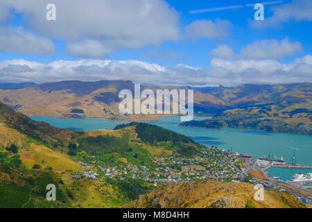 Bella vista del porto di Lyttelton Harbour e da Christchurch stazione Gondola in cima alla collina di porta, Christchurch, Canterbury, New Zealan Foto Stock