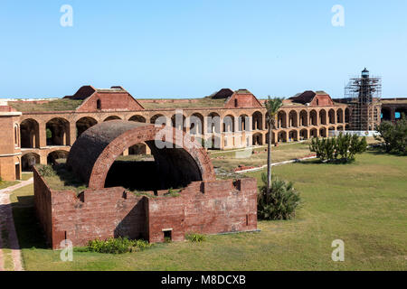 Una vista della Polveriera a Fort Jefferson, Parco Nazionale di Dry Tortugas, Florida. Foto Stock