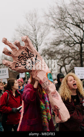 I manifestanti di marzo nella donna marzo su Washington D.C., Gennaio 21, 2017 Foto Stock