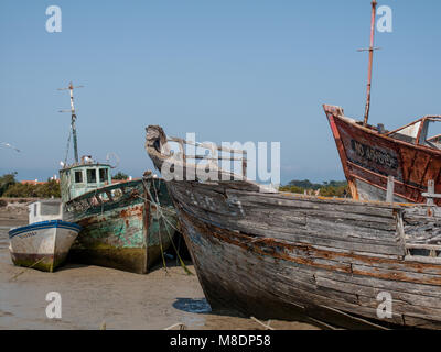 Barca cimitero, Noirmoutier Foto Stock