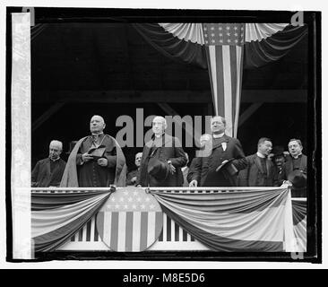 Il Cardinale O'Connell, Arch. Biondir, Rev. M.J. Corrente di ripple. H.N.S., 9-21-24 LOC npcc.12141 Foto Stock