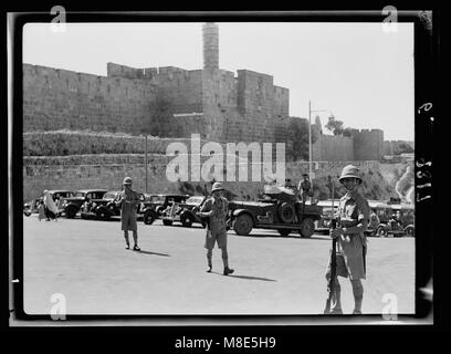 Alla zona della cittadella a Porta di Jaffa sotto la pattuglia militare durante la corte prova il Ago 22, '38 della bomba incidente su luglio 8 LOC matpc.18670 Foto Stock