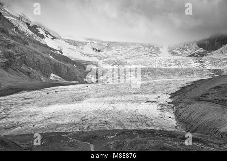 Columbia Campi di Ghiaccio,Mount Athabasca e il Ghiacciaio Athabasca nel Parco Nazionale di Jasper, Alberta, Canada, America del Nord Foto Stock