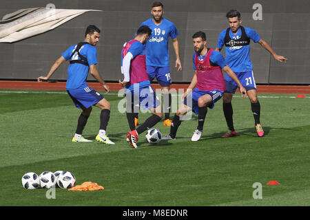 Tehran, Iran. 16 marzo, 2018. Il 16 marzo 2018. Iran National Football Team training session, un giorno prima della fiera Firndly corrispondono a Sierra Leone squadra nazionale di Azadi Stadium,Teheran,Iran Kave Rezaee(19),Ali Karimi (12),Mohammad Khanzadeh(29), il credito: Saeid Zareian/Alamy Live News Foto Stock