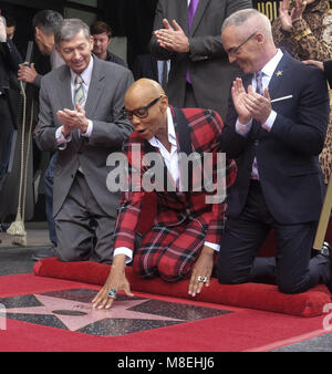 Los Angeles, California, USA. 16 Mar, 2018. Leron Gubler e Mitch O'Farrell frequentare RuPaul's Hollywood Walk of Fame Star cerimonia su Venerdì, Marzo 16, 2018 a Los Angeles. Credito: Ringo Chiu/ZUMA filo/Alamy Live News Foto Stock