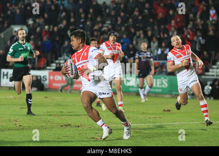 16 marzo 2018, totalmente Wicked Stadium, St Helens,Merseyside, Inghilterra; Betfred Super League Rugby, Round 6, St Helens versus Leeds rinoceronti; Ben Barba di St Helens passa per una prova Foto Stock