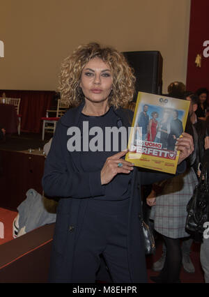 Napoli, Italia. 13 Mar, 2018. Conferenza stampa del film 'My uomo perfetto' dal Nilo Sciarrone con Nancy Coppola Antonio palmese Francesco Testi, Eva Grimaldi, Maria Del Monte. 13/03/2018, Napoli, Italia: Credito indipendente Agenzia fotografica/Alamy Live News Foto Stock