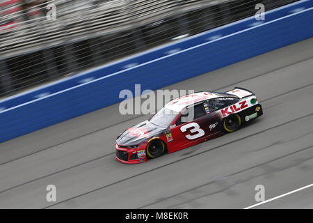 Fontana, CA, Stati Uniti d'America. 16 Mar, 2018. Fontana, in California, Stati Uniti d'America. Xvi Marzo 16, 2018 - Fontana, in California, Stati Uniti d'America: Austin Dillon (3) prende il via a qualificarsi per il Club Auto 400 presso Auto Club Speedway di Fontana, in California. Credito: Justin R. Noe Asp Inc/ASP/ZUMA filo/Alamy Live News Foto Stock