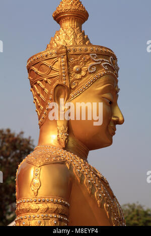 Thailandia Chiang Mai, Wat Chedi Luang, tempio buddista, statua, Foto Stock