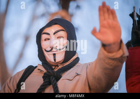 Zagabria, Croazia - 3 marzo, 2018 : uomo vestito come anonimo che protestavano contro l'esecuzione finanziaria diritto, che terrorizzano finanziariamente bloccato Foto Stock